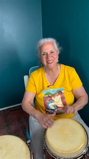 🙌👉 @carolynbrandy New York Mozambique is based on the original composition of Maestro Pello El Afrokán who presented his infectious rhythm in the carnaval de la Habana in 1963. The rhythm & dance soon became the rage all over the world! The first time the NY version of the Mozambique was heard was in the 1965 album Mozambique by Maestro Eddie Palmieri. This version was quite different from Pello’s composition starting with the bell pattern that was used which greatly influenced the conga drum