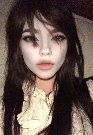 Lazy eye for a lazy girl | lazy eyes