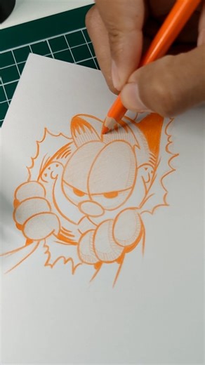 Dibujos del Guille on Instagram: "Cómo dibujar a Garfield con lápices de colores baratos ✏️ Me han pedido dibujar a Garfield, el gato naranja más famoso de los dibujos animados y pues que mejor manera que probar materiales de dibujo baratos para ellos, son mis lápices de colores OVE 👍🏻 Y ese es mi vídeo dibujando a Garfield, sígueme y comparte el video ❤️ #dibujosdelguille #dibujando #garfield #dibujo #comodibujar #lapicesdecoloresove #oveperu #tutorialdedibujo"