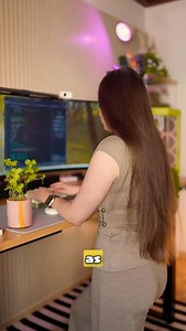 Swapping more than just a GPU, it’s a full-on glow-up 💅💚💻 Als Software Engineerin, die programmiert und forscht, ist das Upgrade auf die RTX 5090 FE mehr als nur Zahlen und Specs. 🧠⚡ Mehr VRAM, mehr Tensor Cores, bessere Efficiency, genau das, was man braucht, um größere ML-Modelle endlich lokal zu trainieren. 💾✨ Die 4090 war stark, aber die 5090? Einfach smoother, smarter und perfekt fürs Research-Setup. 💚🔬 Und wenn dir mein grüner PC nicht gefällt, bleib halt basic, Babe. 😉🎀 @nvidiage