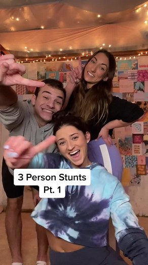 Three person stunts with @tatemilller & @alyssa.cova pt. 1✨ #3personstunts #stunts #ZodiacSign #stuntschallenge