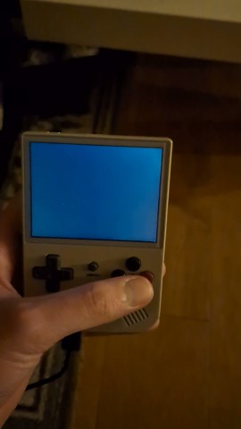 My anbernic screen doesn't work. It turns.on but doesn't show. Please help god bless you.😭