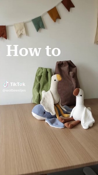 Since I’ve been getting the question if my sewing patterns are available in different languages, here’s a tutorial! 1. Go on a laptop or computer (this won’t work on mobile!) 2. Go to translate.google.com 3. Select documents 4. Drag the pdf with instructions into browser 5. Select the correct languages: English to your language 6. Hit the translate button and wait 7. Ready to download! Ok, I know it’s not perfect (what even are font sizes and aesthetics 🤣) BUT if English is just a little too ha