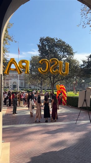 USC Primary Care PA Program on Instagram: "White coats on. Purpose locked in. 🩺✨ So proud of the USC PA Class of 2027 as you officially step into this next chapter. An inspiring ceremony made even more memorable with a keynote from Zach Murphy, PA (Ninja Nerd) — reminding us why curiosity, compassion, and lifelong learning matter. Here’s to the long nights, big hearts, and the patients who will trust you with their stories. Good luck on clinical rotations—go make a difference.❤️💛✌️ #USCPA #Whi