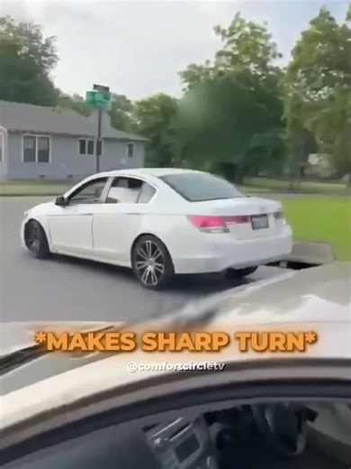 Suspect Escapes Smartly From 2 Cops...