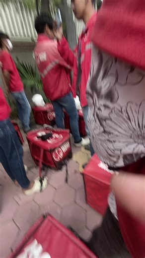 ការចូលរួមនិងការងារនៅ Wownow