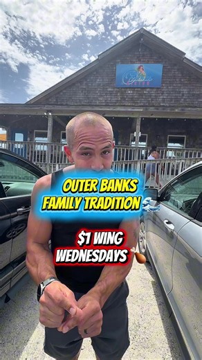 $1 wings in the Outer Banks 🍗 One of our family traditions 💯 #obx #food #outerbanks #fyp