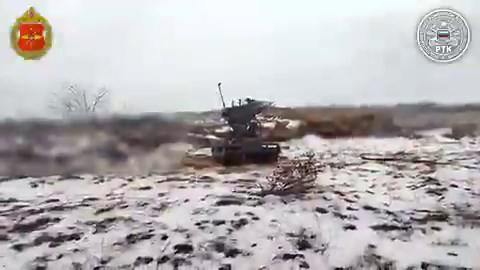 Russian military continues to experiment with different Courier UGV strike packages - in this video, it is firing from a North Korean-produced Type 75 107mm multiple rocket launcher. https://t.co/EiUm5DLN6I