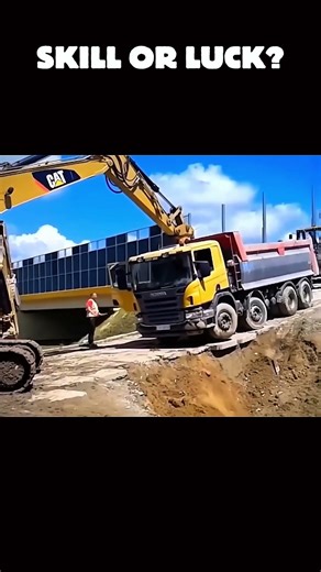Heavy Equipment Fails That Almost Ended Badly 😳🚜