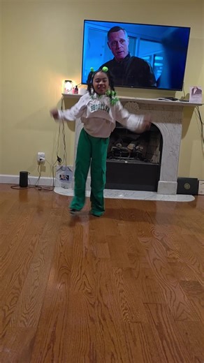 Mommy's Performer!🥰🤎