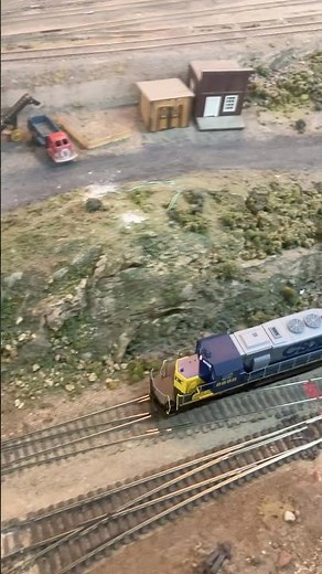 ScaleTrains CSX #8888 (Crazy 8’s) SD40-2 #shorts #scaletrains #csx #sd40 #hoscale #manifest