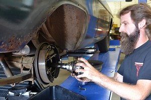 How (and Why) to Change Center Sections in a Mopar 8-3/4 Rearend