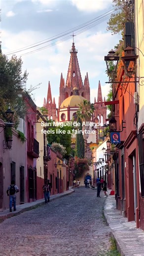 San Miguel de Allende feels like a fairytale ✨ #sanmigueldeallende #fairytail #trip #traveller #beautifuldestinations