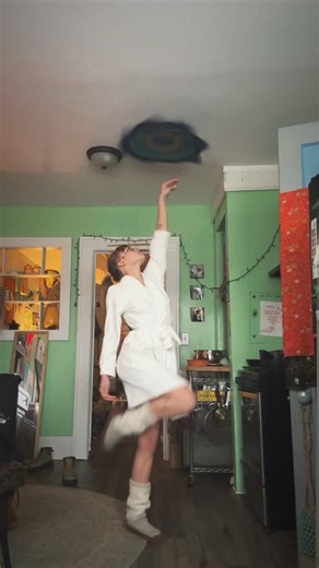 kara ☻ on Instagram: "the dapostar….. designed for creative movement, dance, and stress relief🌼 it was created by Tai Dapero in Barcelona, Spain. this is considered a modern adaptation - inspired by the traditional Chinese ‘Shou Juan’, (a spinning cloth used in the folk performance art called Errenzhuan) this meditative flow tool quickly gained popularity in flow communities, and rave scenes worldwide. to me it feels to be the most beautiful & pure art form to practice. as though it’s my my chi