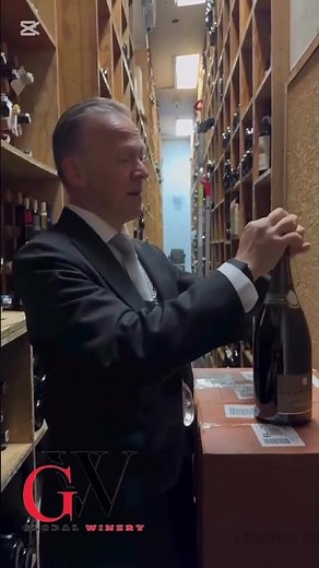 How to Safely Open Any Sparkling Wine or Champagne Like a Pro!