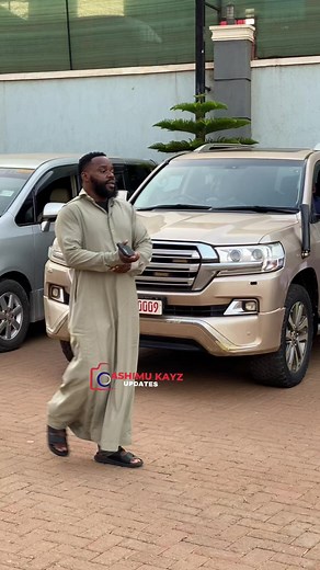 Ashimukayz Contractors: Aziz Azion's Car & House