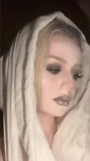 Who is she? | Ghost Makeup Tutorial #makeuptutorial #halloween