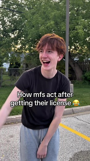 Def goes 180 in his moms SUV 💔 #relateable #fyp #driving #skit | Driving