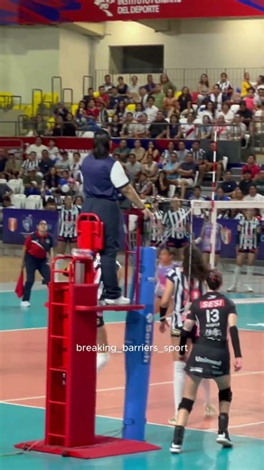 Denied at the net. 🧱💥Diana Duarte turns the court into a no-fly zone for SESI Vôlei Bauru. 💣🚫