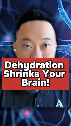Achieve Integrative Health on Instagram: "Dehydration literally shrinks your brain⚠️🧠 MRI studies show that when you’re dehydrated, parts of your brain lose volume and get thinner. Those are the same changes seen with aging and dementia. Want your brain to age faster? Stay dehydrated. The real fountain of youth isn’t a supplement — it’s water. 🌐 https://bit.ly/AIH-Special 🎥 Watch the full episode: https://www.youtube.com/watch?v=uViZSRRlKAE Achieve Integrative Health is the #1 rated acupunctu