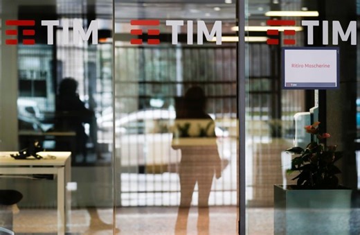 Telecom Italia:  Poste Italiane launches a takeover bid for Telecom Italia