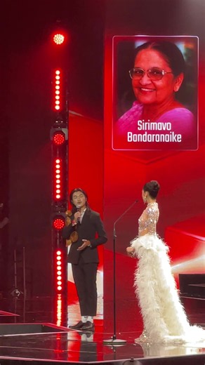 วิดีโอของ ကျော်ကျော်နန္ဒ09400400010 (@kyawkyawnanda2000) จาก miss global translator