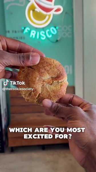 Fall in love with our fall flavors. October Cookie Menu will give you a cozy and spooky vibe: 🖤Black Velvet 🎃Pumpkindoodle (Pumpkin Pie Snickerdoodle's love child) 🥜Snickers NEW 🍫Twix 💀Mummy Sugar Which one are you most excited to try this weekend? #Cookiesociety #cookies #bakery #mansfieldtx #friscotx