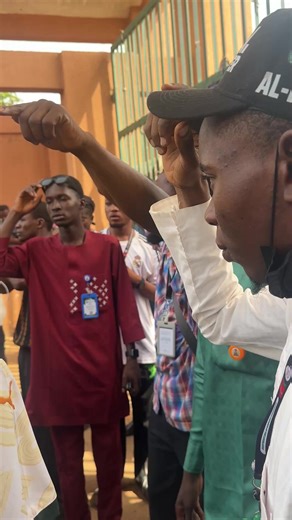 All what we did was a demand which leds to the lockdown of the Kwara Poly School Gate denying the entering of the NYSC members if our demands will not be met #kwarapolystudent #kwarastatepolythecnic #kwarastate @SUG KWARA STATE POLYTECHNIC @Kwarapoly @Nacos Kwarapoly 25/26