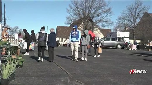 Local farmers’ market kicks off at Sixth and Harrison