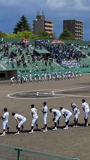富山第一高等学校 on Instagram: "野球部、春季大会優勝。 本日行われた決勝戦にて、富山北部高校に勝利し、優勝することができました。 日頃から応援し支えてくださっている皆様に感謝申し上げます。 また本日は、多くの方に球場にお越しいただきました。応援、ありがとうございました。 5月末に開催されます、北信越大会に富山県代表として出場します。 また、本日ラグビー部も7人制ラグビー大会にて、野球部と同日優勝を果たしました。富山県代表として全国大会に出場します！ @tomiichi.rugby TOMIICHIの勢いは、止まりません。 (写真提供) @dr_1chiko さん いつも応援と、素敵な写真をありがとうございます。 #TOMIICHI #富山第一 #富山第一高校 #高校野球 #富山県高校野球 #春季大会 #野球部 #甲子園めざして"