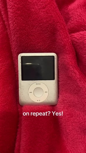 Scratch-Free iPod Care Tips from Jon Bernthal