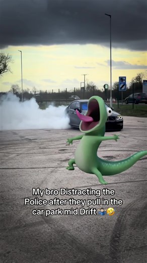 If your bro ain’t like this than he ain’t bro ..🤣#Meme #MemeCut