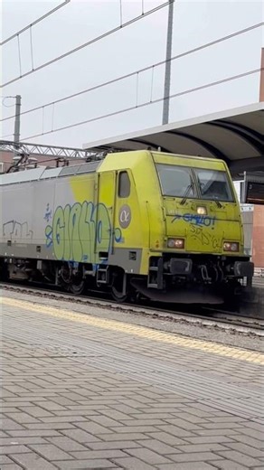 E483 012 Alpha Train con Container in transito a Pioltello Limito