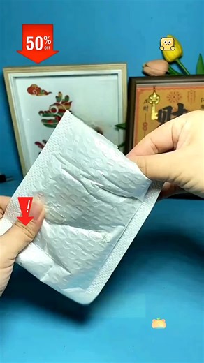 Card type magnifying glass, portable, for focusing light, outdoor fire starting & kids reading