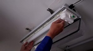 Linear LED Ex-light fittings eLLK 92 - Crouse-Hinds series - Eaton videos