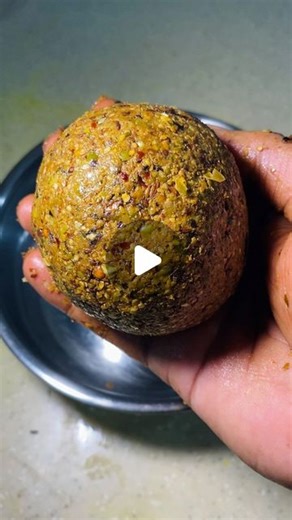 Hariharasudhan Mohanasundaram on Instagram: "🤙🏻🇸🇬Sundakkai Thuvayal…!!! Ultra delicious Recipe …!!! Must try…!!! ❤️🤙🏻😉….!!! INGREDIENTS 👇🏻 🤙🏻Turkey Berry (Sundakkai) 🤙🏻Sunflower oil 🤙🏻Cumins 🤙🏻Chana dal 🤙🏻Dry chili 🤙🏻Garlic(one) 🤙🏻Tamarind 🤙🏻Curry leaves For This👇🏻See the video 🤙🏻Gingelly Oil 🤙🏻Garlic (Smashed 3) 🤙🏻😉….!!! . #singapore #india #tamilnadu #coimbatore #coimbatorian #turkey #turkeyberry #sundakkai #thuvayal #comedy #comedyreels #tamilcomedyreels #fun