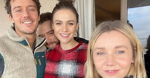 Outlander cast reunite ahead of season six and fans are loving it