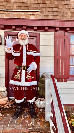 Santa is coming! 🎅🏽 Yes, we know him and he’s coming to Norfolk to help raise funds for the @norfolkspca! Don’t miss your chance to be on his good list and bring your family and your pet to have your photograph taken with Santa at @dartcenternfk on Sunday, December 7 from 11am -1pm. Stay tuned to our social media for your chance to reserve a spot and more information. Special thanks to our ❤️ sponsors @debbierountreetherealtor, @premiereventsvb and @drinkcrunchy. *Pets must be (and remain) on 