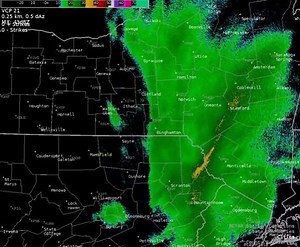 11K views · 82 reactions | Very heavy snow continues east of Interstate 81. The main heavy snow band (noted by yellow and orange) has been dropping anywhere from 2-4"/hour. Blizzard Warnings are in effect, with details give here: https://nwschat.weather.gov/vtec/#2018-O-NEW-KBGM-BZ-W-0001 … | US National Weather Service Binghamton NY | Facebook