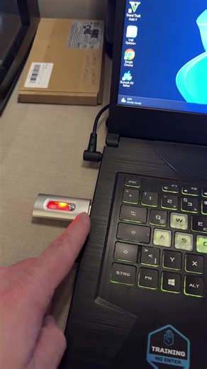 Top Flash Drive Deals for USB-C iPhone and Android Devices