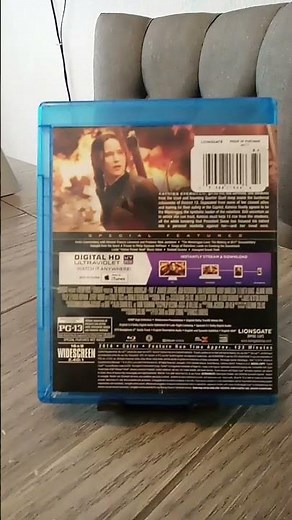hunger games mockingjay part 1 (Blu Ray +DVD +digital)(2014)