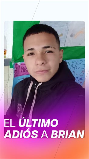 🔴 Así despidieron a Brian Cabrera, el joven asesinado en el carnaval de Mercedes Braian Tomás Cabrera, un adolescente de 18 años que fue atacado a balazos el domingo, durante la segunda noche del carnaval en Mercedes, fue velado esta mañana. Ya hay tres sospechosos detenidos y su familia exige justicia. ⚫️ Seguí el caso del crimen de Brian Cabrera en Rollin News 👉https://rollinews.com/feed/asi-despedian-al-joven-asesinado-en-el-corso-de-mercedes?c=66216a890b362aeeb3f35f52 #briancabrera #merced