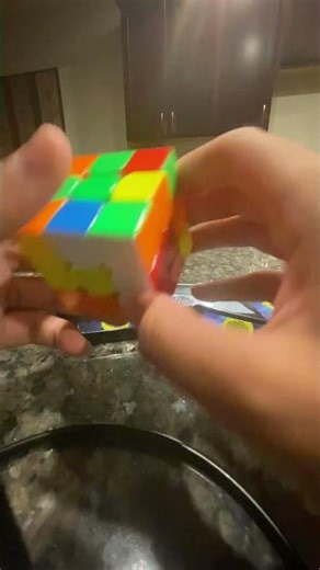 SUB 10 SOLVE USING MY FORMER 12.52 SECOND PB SCRAMBLE!!! (9.95 seconds!!!!)