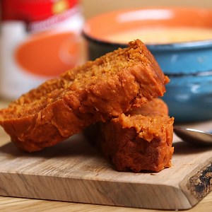 You only need two ingredients to make this delicious tomato soup bread! (via Yahoo Now Yummy) | Yahoo News