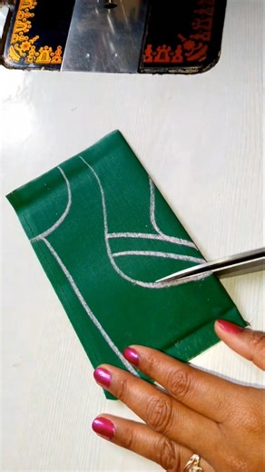 new fancy model blouse back neck Gala cutting design#fashion#trending#YouTube#shortvideo #