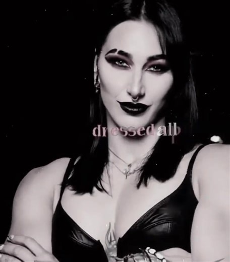 45 minutes to get dress up #rhearipley