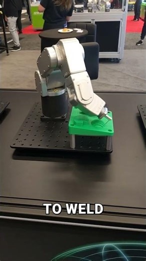 How Robotic Arms Move With Perfect Precision 🤖 #engineering