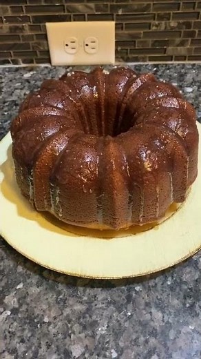 Sap’s delicious 😋 bourbon cake with a bourbon glaze