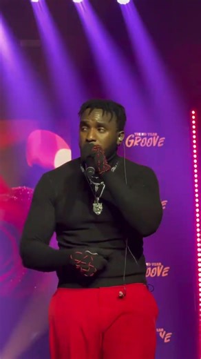 The ben akomeje kugora ibitangaza hamwe na Bruce Melodie kuri stage #funny #comedyfilms #comedy