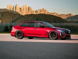 2021 Cadillac CT5-V Blackwing Boasts 650 HP and a Manual